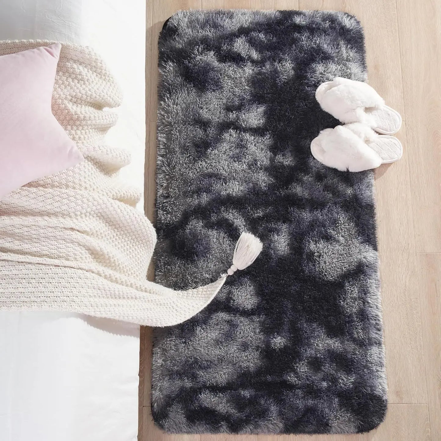 VIKAMA Modern Shaggy Runner Rug Soft Bedside Rug for Bedroom Living Room Sofa Runner Hallway Mat Home Decor